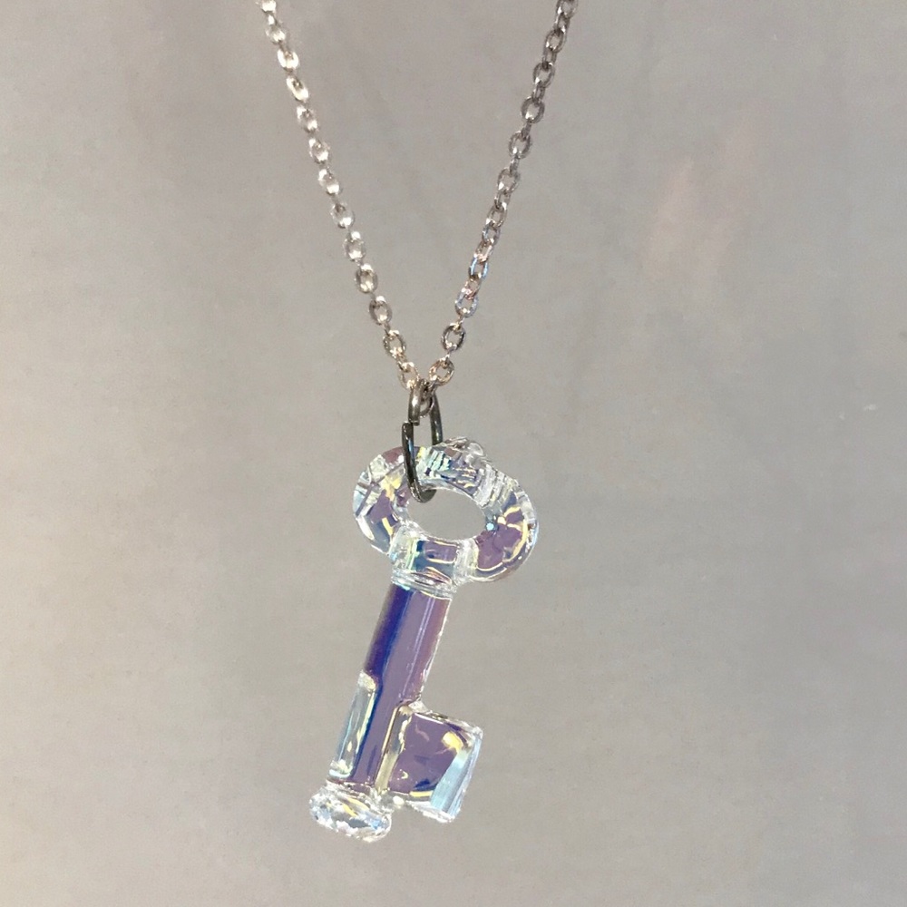 NWT Swarovski crystal key pendant